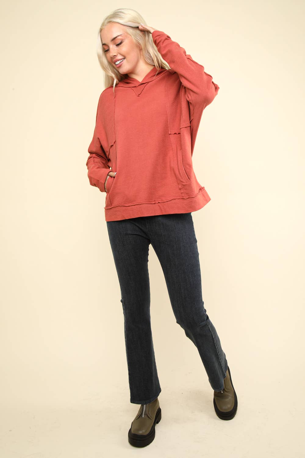 NT11689-Raw Edge Cute Detail Hoodie Knit Top